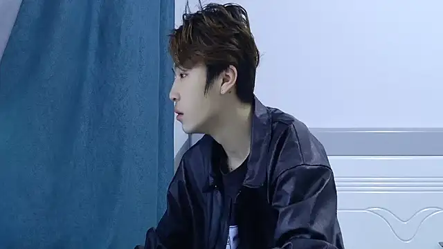 Stuffy-111 online show from April 7, 2026, 9:33 am