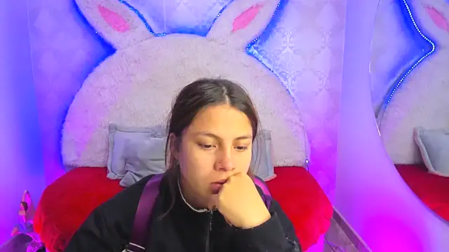 valentina clk online show from December 22, 2025, 1:00 pm