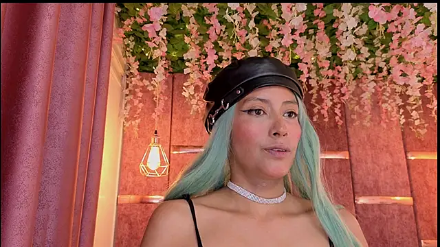 Snapshot of Rynka_ chatting on February 24, 2026, 4:02 am Rynka online show from February 24, 2026, 4:02 am