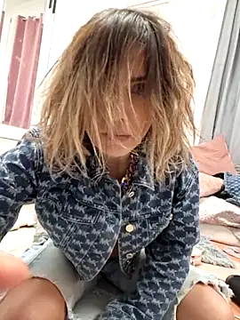 Your Desires07 online show from November 16, 2025, 4:06 am