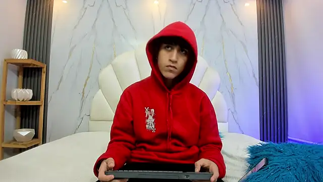 hoot booys  online show from January 14, 2026, 8:34 pm