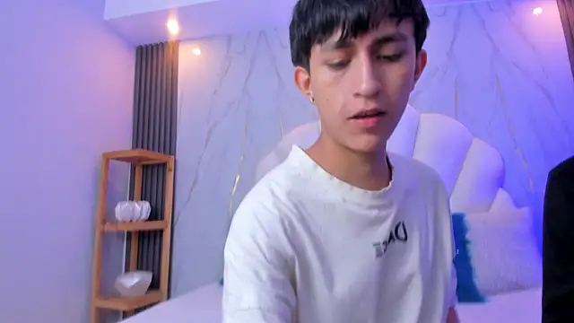 hoot booys  online show from January 16, 2026, 7:29 pm