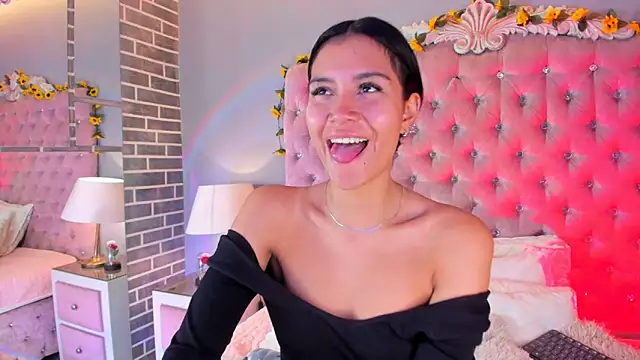 TanyaBello online show from May 7, 2026, 4:50 am