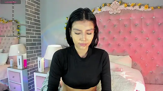 TanyaBello online show from April 23, 2026, 3:35 am