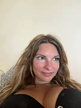kinkysarahx online show from June 30, 2026, 10:15 am