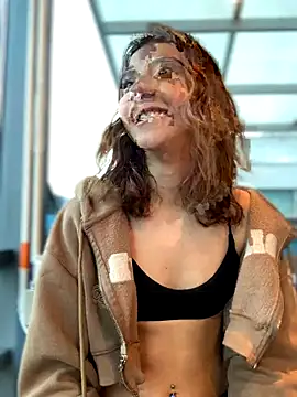 Snapshot of MiaaCute- chatting on October 17, 2025, 7:26 pm MiaaCute- online show from October 17, 2025, 7:26 pm