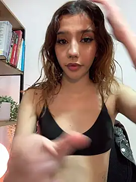 Snapshot of MiaaCute- chatting on March 16, 2026, 8:22 pm MiaaCute- online show from March 16, 2026, 8:22 pm