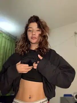 Snapshot of MiaaCute- chatting on January 16, 2026, 1:09 am MiaaCute- online show from January 16, 2026, 1:09 am