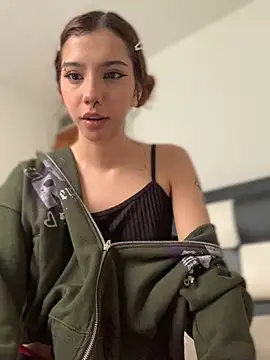 Snapshot of MiaaCute- chatting on February 26, 2026, 9:15 pm MiaaCute- online show from February 26, 2026, 9:15 pm