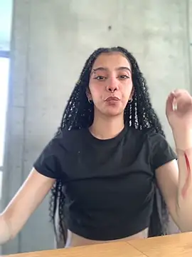 Snapshot of MiaaCute- chatting on November 3, 2025, 9:51 pm MiaaCute- online show from November 3, 2025, 9:51 pm