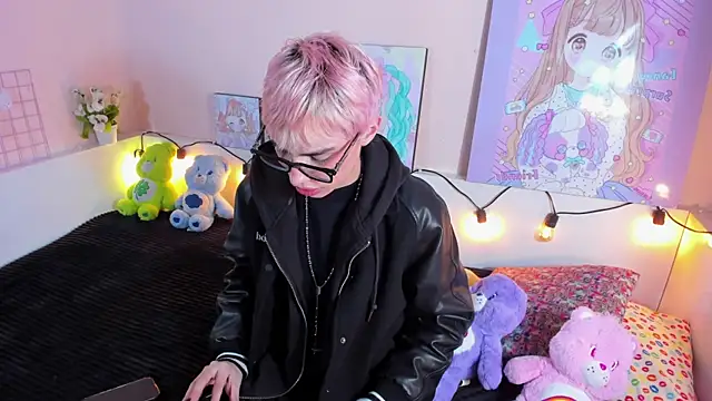 Strawberry Kitty  online show from November 15, 2025, 4:16 am