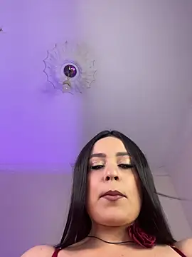 Nina Blaze online show from July 29, 2026, 3:39 am