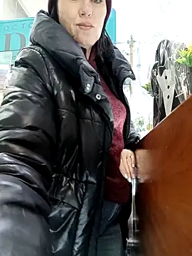 Luna 7777 online show from February 15, 2026, 1:21 pm