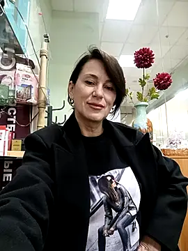 Luna 7777 online show from November 13, 2025, 10:52 am