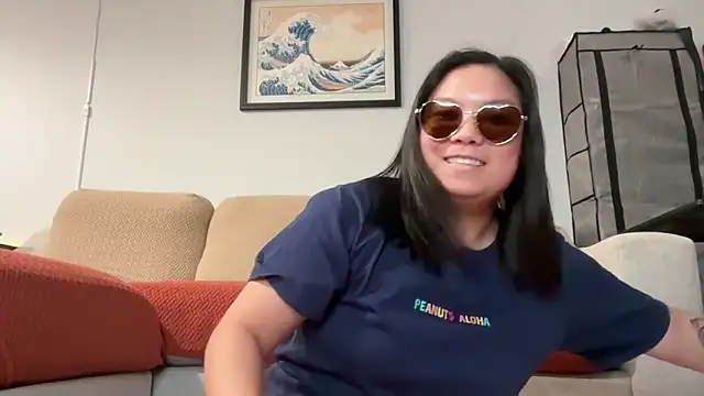 SweetBunny94 online show from May 15, 2026, 3:59 am