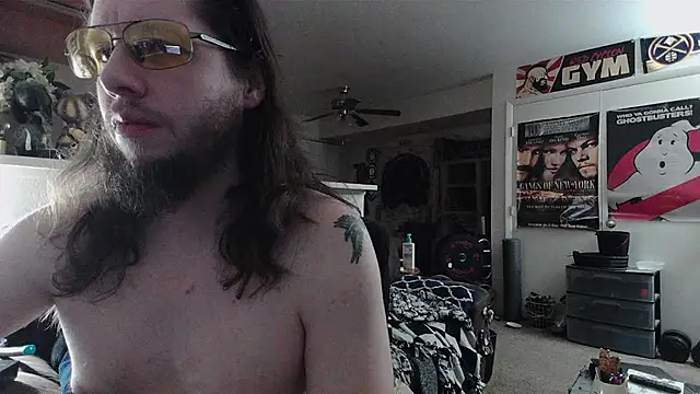 biggerisbetter12 online show from June 16, 2026, 8:03 am