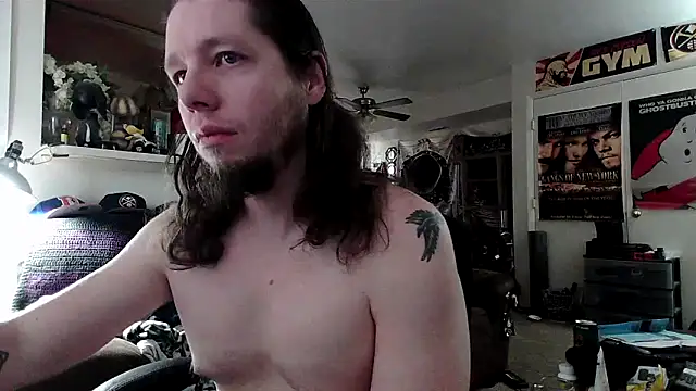 biggerisbetter12 online show from October 18, 2025, 9:50 pm