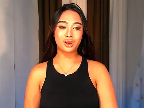 Snapshot of BigBrownCock_Candice chatting on December 1, 2025, 7:04 pm BigBrownCock Candice online show from December 1, 2025, 7:04 pm