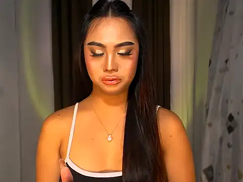 Snapshot of BigBrownCock_Candice chatting on November 4, 2025, 6:22 pm BigBrownCock Candice online show from November 4, 2025, 6:22 pm