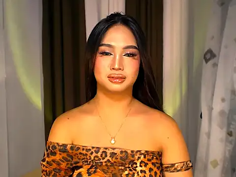 Snapshot of BigBrownCock_Candice chatting on November 8, 2025, 7:06 pm BigBrownCock Candice online show from November 8, 2025, 7:06 pm