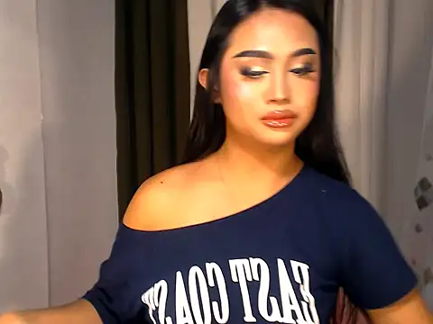 Snapshot of BigBrownCock_Candice chatting on November 25, 2025, 4:51 pm BigBrownCock Candice online show from November 25, 2025, 4:51 pm