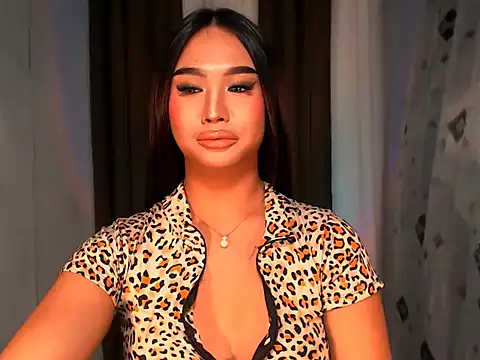 Snapshot of BigBrownCock_Candice chatting on October 27, 2025, 3:57 pm BigBrownCock Candice online show from October 27, 2025, 3:57 pm