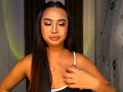 Snapshot of BigBrownCock_Candice chatting on November 1, 2025, 6:46 pm BigBrownCock Candice online show from November 1, 2025, 6:46 pm