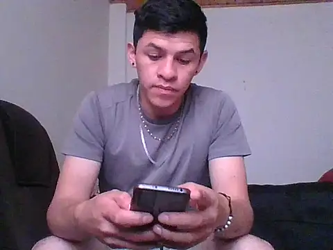 Snapshot of DenotedCattle97 chatting on October 29, 2025, 8:19 pm DenotedCattle97 online show from October 29, 2025, 8:19 pm