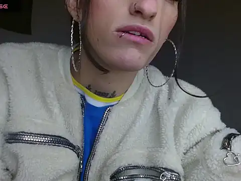 Scarlett crastrawberry online show from May 6, 2026, 2:26 am