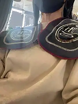 Snapshot of Phale2x chatting on March 13, 2026, 4:28 am Phale2x online show from March 13, 2026, 4:28 am