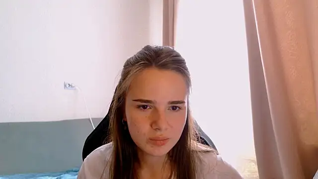 Snapshot of May_Bloom chatting on June 10, 2026, 1:23 pm May Bloom online show from June 10, 2026, 1:23 pm