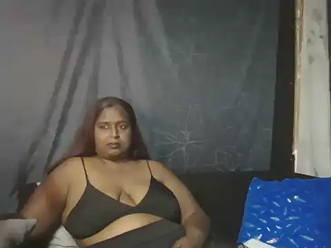 Indianhoney58 online show from February 15, 2026, 3:33 pm