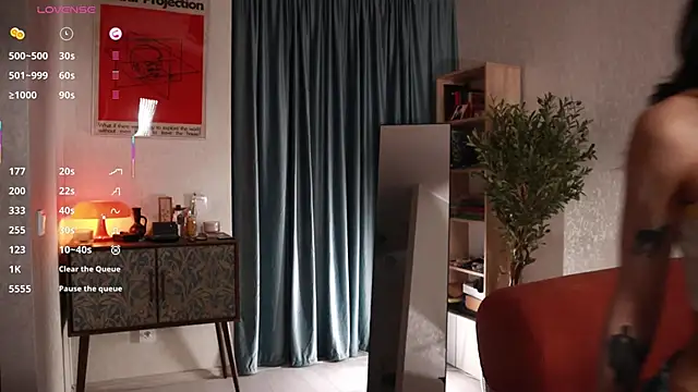 Pheromoon online show from November 28, 2025, 6:02 am