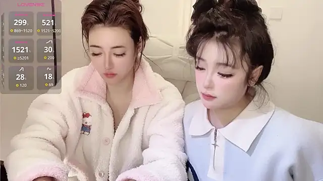 Snapshot of Kinadolly chatting on December 15, 2025, 12:22 pm Kinadolly online show from December 15, 2025, 12:22 pm