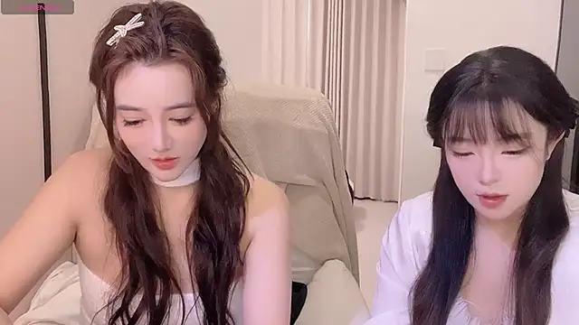 Snapshot of Kinadolly chatting on November 10, 2025, 9:03 am Kinadolly online show from November 10, 2025, 9:03 am