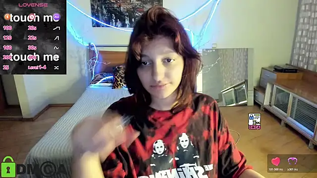 A Skyy online show from August 1, 2026, 8:40 pm