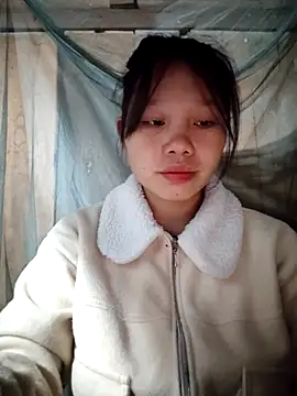 linh-miu99 online show from March 12, 2026, 2:06 am