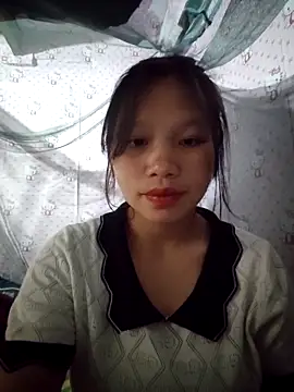 linh-miu99 online show from March 19, 2026, 7:19 am