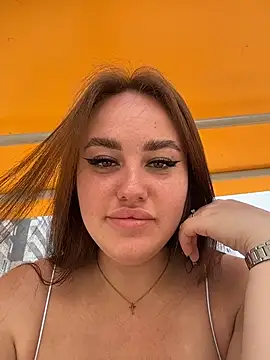 KiraSunshine online show from June 8, 2026, 2:45 am