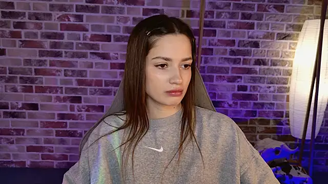 KiraVair online show from January 17, 2026, 9:13 am