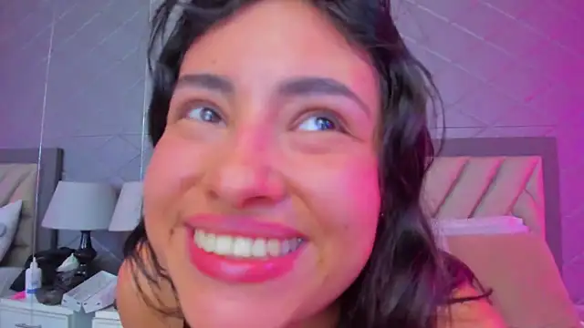 ViolettRouse online show from January 6, 2026, 6:56 pm