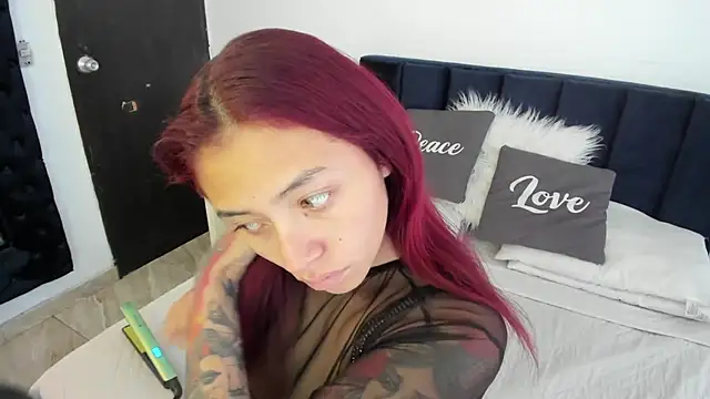 melanie roux   online show from July 30, 2026, 12:48 pm
