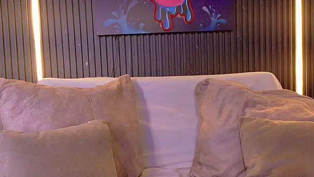 Cherry Stone online show from January 15, 2026, 11:57 am