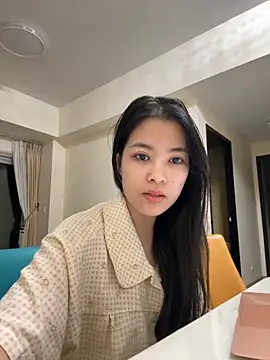 Snapshot of Minhee22 chatting on October 21, 2025, 4:39 pm Minhee22 online show from October 21, 2025, 4:39 pm