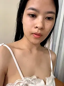 Snapshot of Minhee22 chatting on October 26, 2025, 5:57 pm Minhee22 online show from October 26, 2025, 5:57 pm