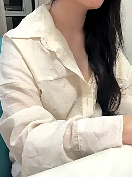 Snapshot of Minhee22 chatting on November 10, 2025, 4:56 pm Minhee22 online show from November 10, 2025, 4:56 pm