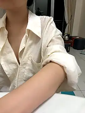 Snapshot of Minhee22 chatting on November 12, 2025, 7:51 pm Minhee22 online show from November 12, 2025, 7:51 pm