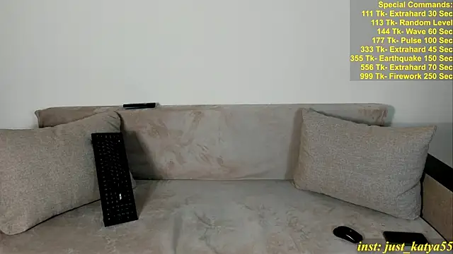 just katya55 online show from October 28, 2025, 2:27 pm