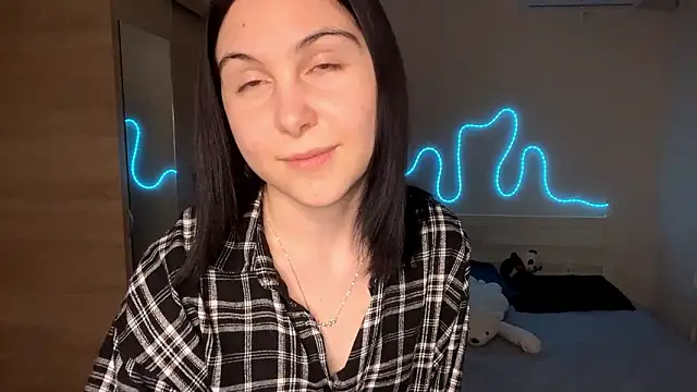 MyraLitterers online show from February 10, 2026, 4:28 pm