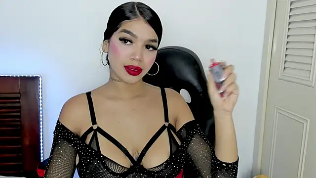 Snapshot of tifanymonroe chatting on February 14, 2026, 11:32 am tifanymonroe online show from February 14, 2026, 11:32 am